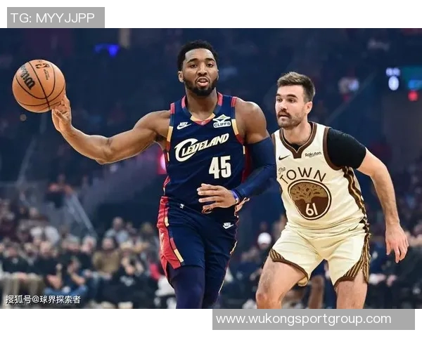 米切尔状态低迷20投仅中6末节发力独得10分难救主 米切尔状态低迷20投仅中6末节发力独得10分难救主