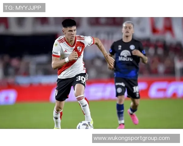 梅努英超赛季表现平平20岁小将替补多身价高达4500万位列队内第五