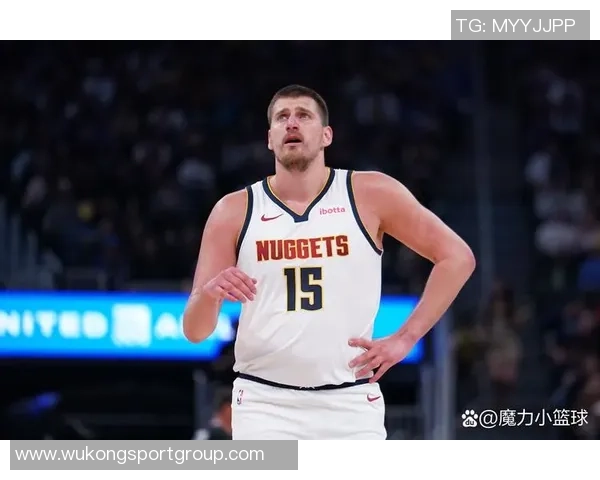 詹姆斯盛赞约基奇的比赛热爱观众应亲自感受他的篮球魅力