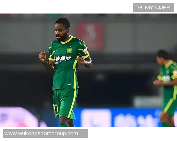 国安外援法比奥以30场28球荣膺2025赛季中超金靴称号