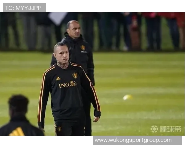 纳因戈兰直言不讳批评马丁内斯称其对足球一无所知表现糟糕